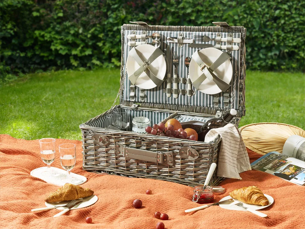 Cestino Picnic In Vimini Per 4 Persone Con Set Completo Di Piatti Posate Bicchieri Coperta E Scomparto Refrigerante 97174621