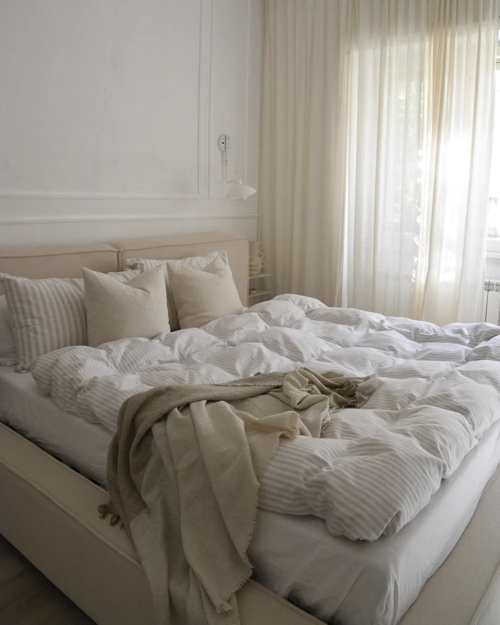Bed Corduroy LINARDS 160 x 200 cm (EU King Size) Beige_937589