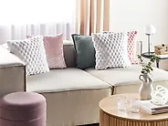 Lot de 2 coussins décoratifs PURSLANE 43 x 43 cm Fourrure synthétique Blanc Motif géométrique_1182465