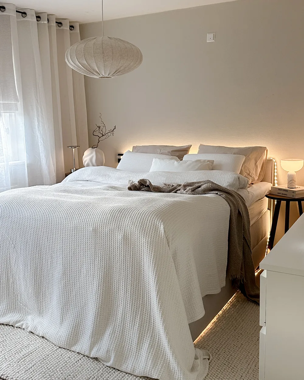 Divan Bed with Storage BARONET Fabric Off-White 160 x 200 cm (EU King Size)_1046064