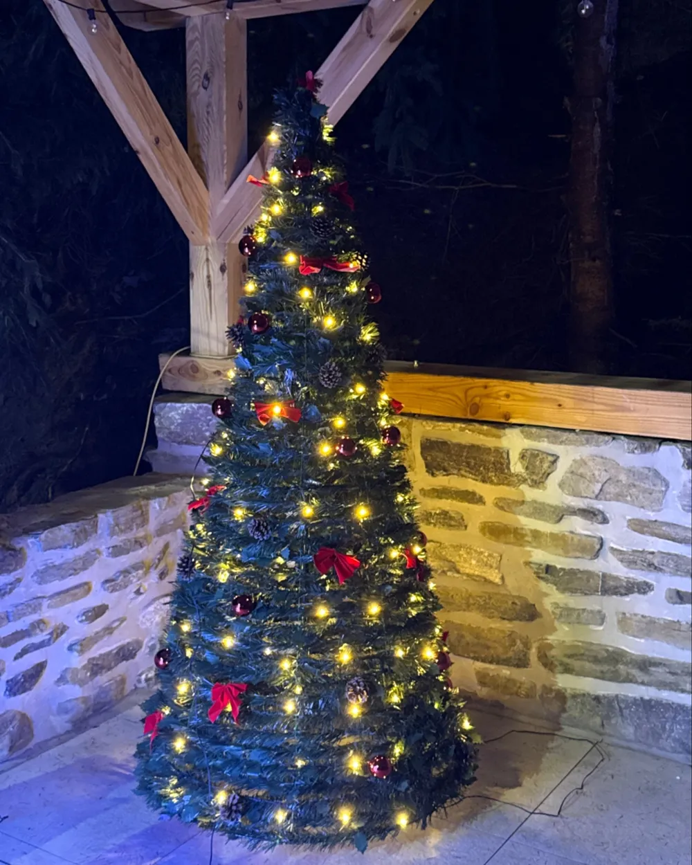 Artificial Christmas Tree Folding LED PINEORA 185 cm Green_1046156