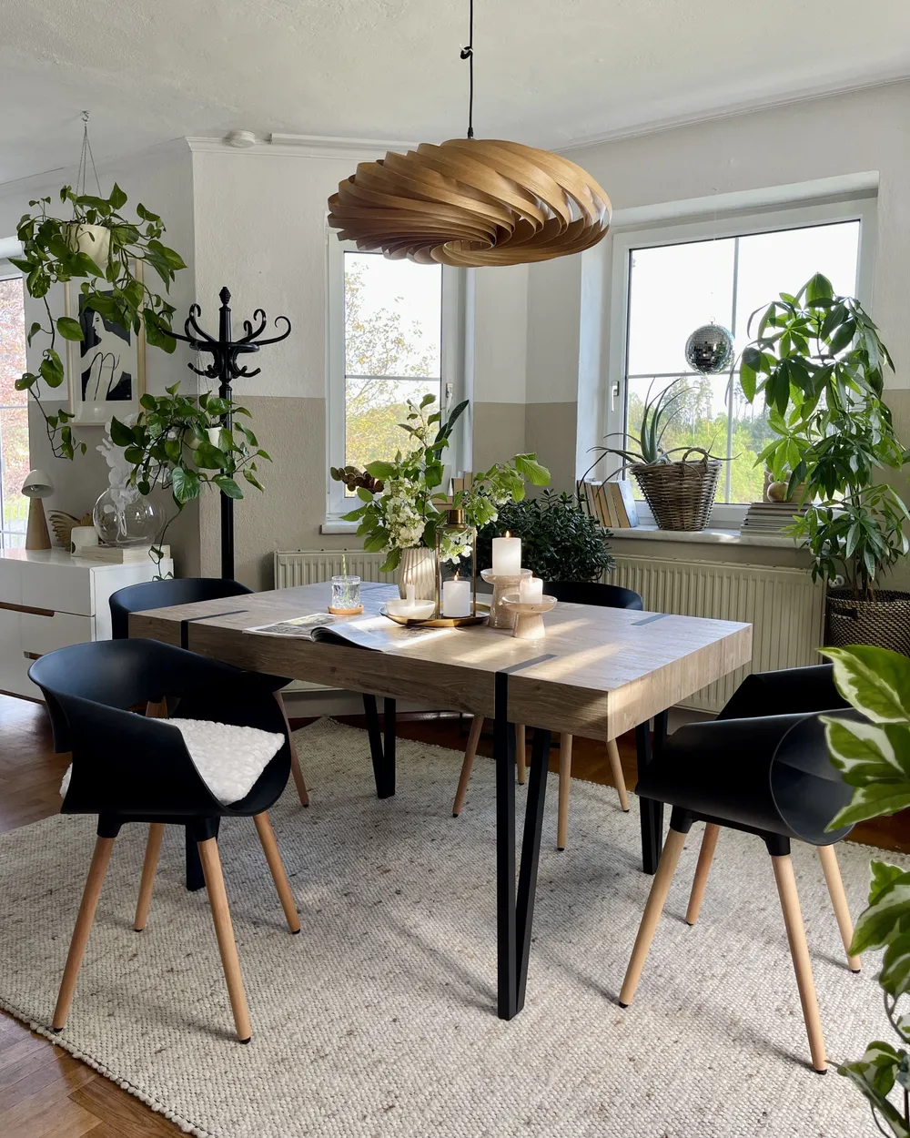 Beliani Esstisch Industrielles Design 150x90 Cm – Dunkelbraun/schwarz, Aus MDF & Metall, Für 6 Personen