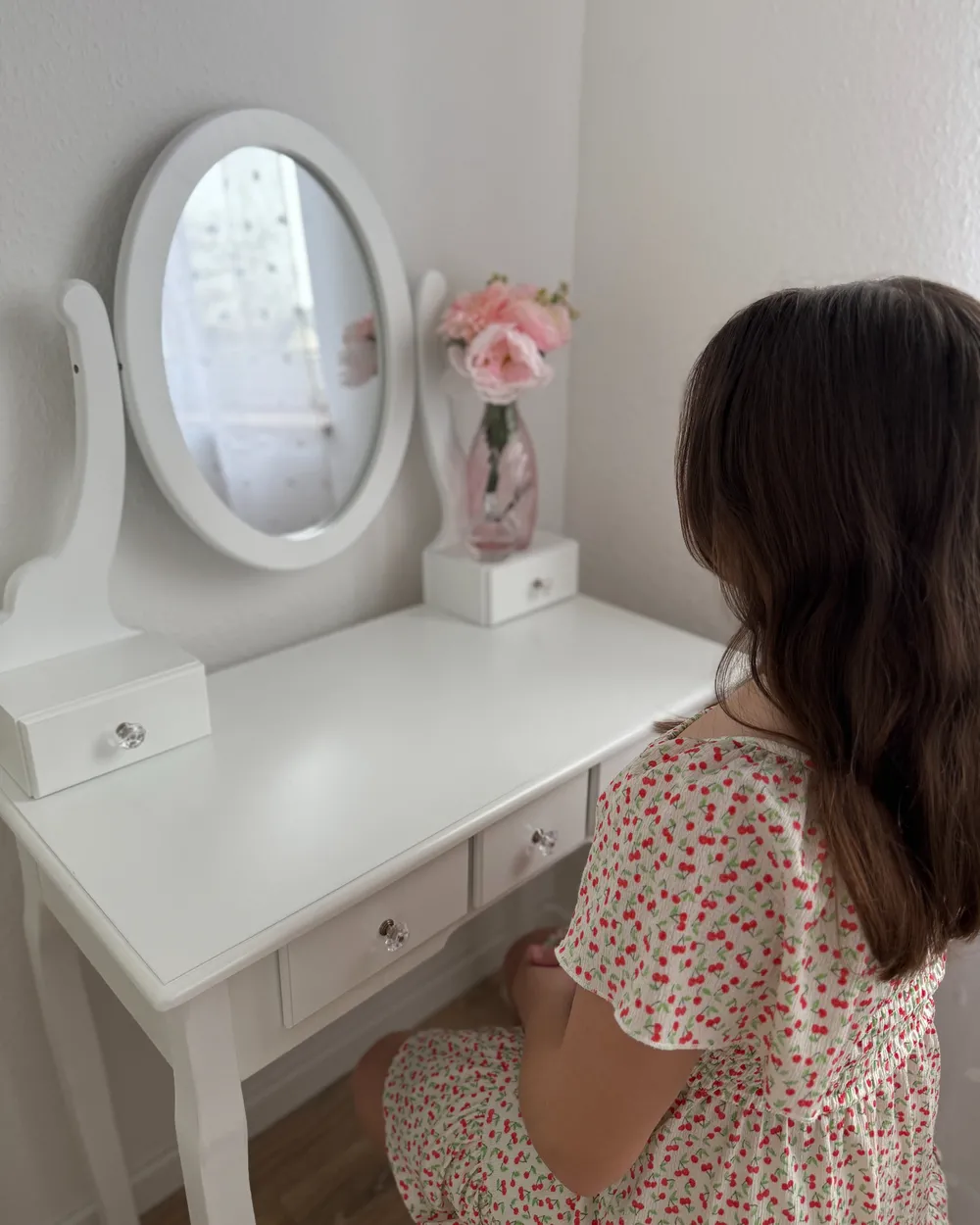 Dressing Table with Mirror and Stool GALAXIE White - Beliani.nl