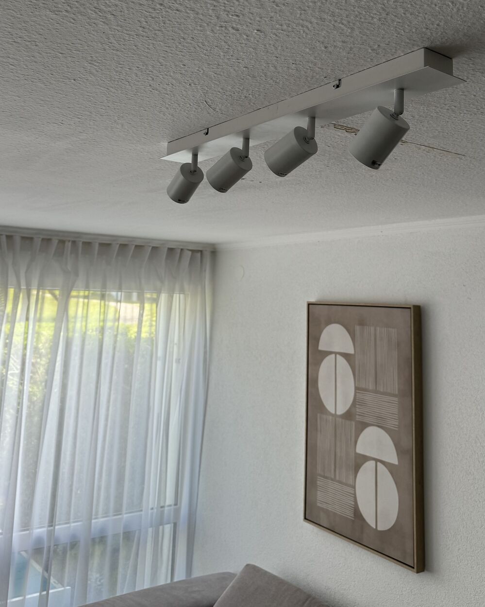 White Metal Ceiling Light Rail