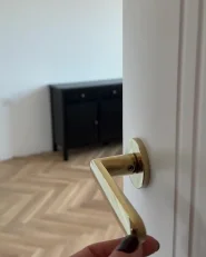 Háromajtós komód OLATE Fekete_1159559