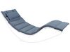 Chaise longue à bascule en bois clair avec coussin bleu BRESCIA II_934524