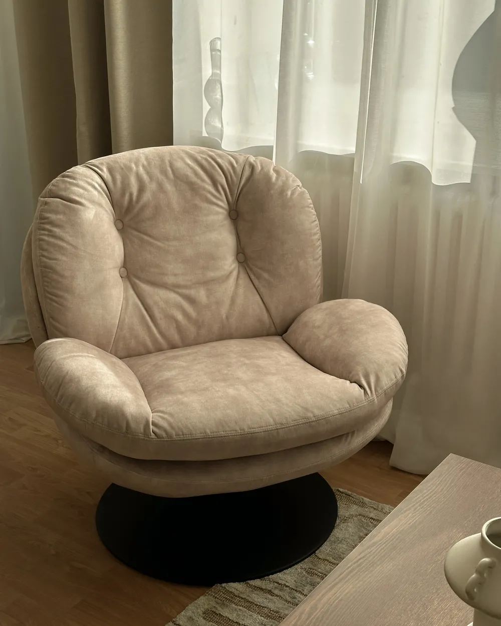 Poltrona girevole NOLVIK Velluto Beige chiaro_980317