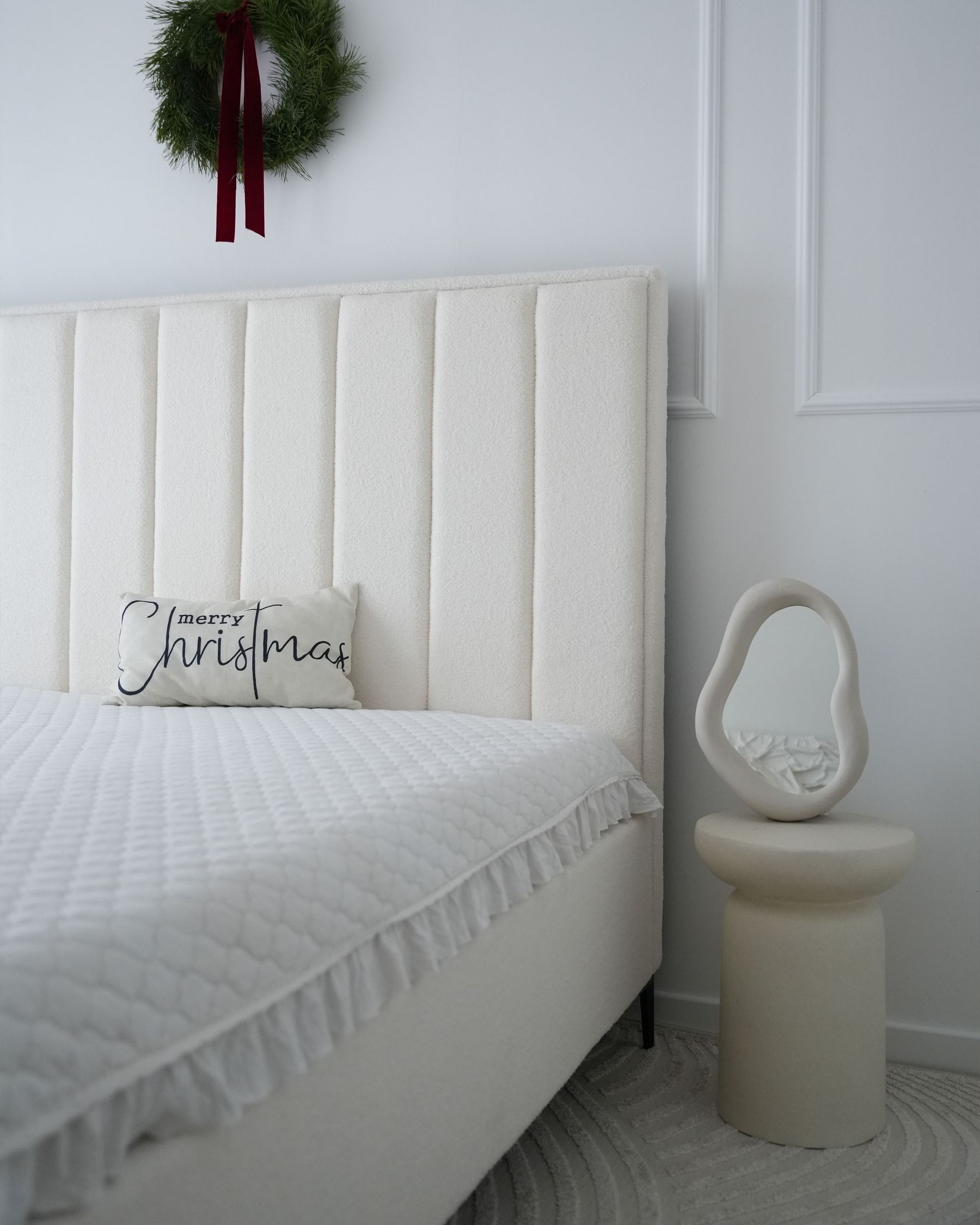 Łóżko z pojemnikiem boucle 180 x 200 cm złamana biel SEZANNE_967206