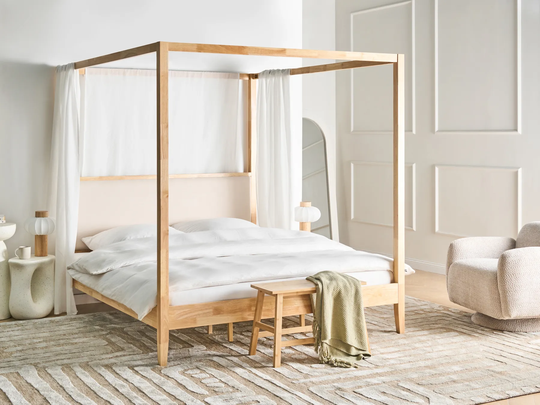 Four Poster Bed Wood HAILLICOURT 180 x 200 cm (EU Super King) Light Brown_1037203