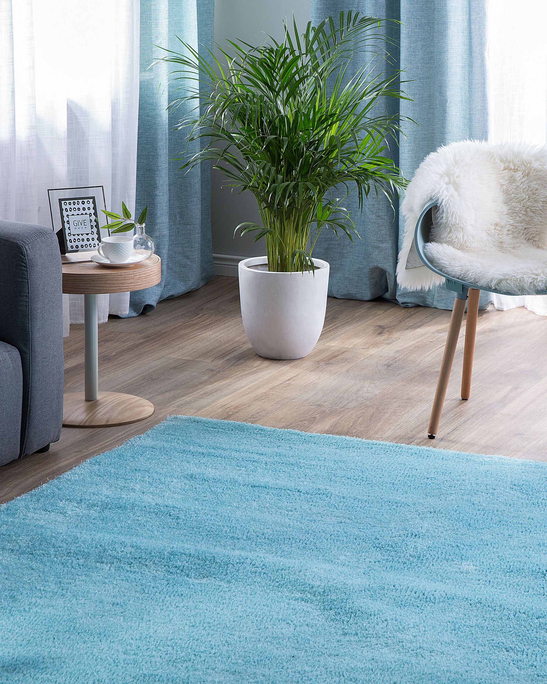 Shaggy Area Rug 140 x 200 cm Blue DEMRE_714891