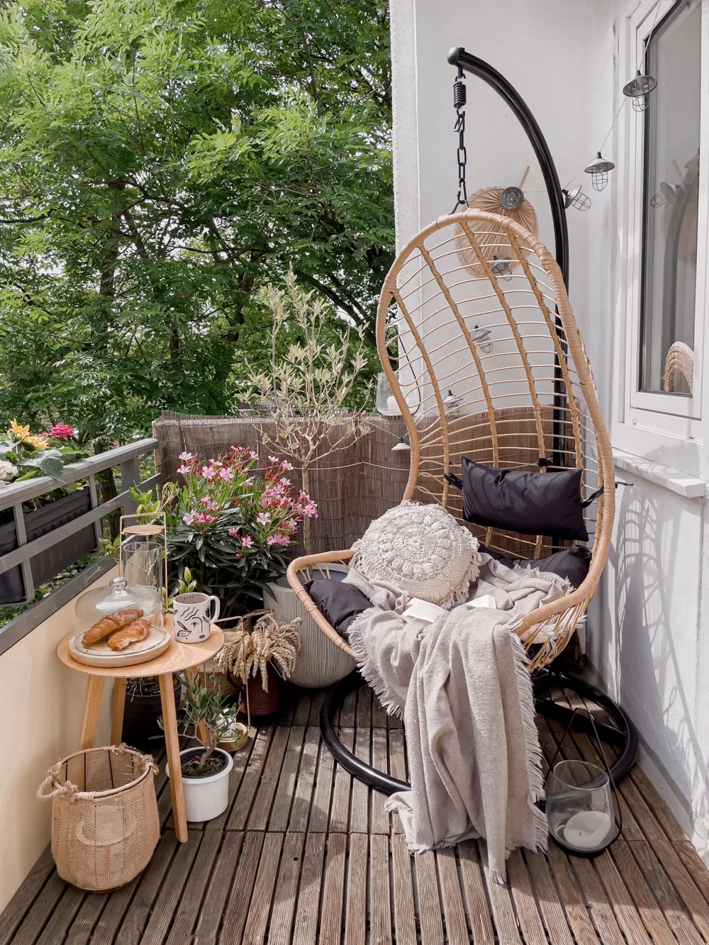 Hanging Chair with Stand PINETO PE Rattan Natural