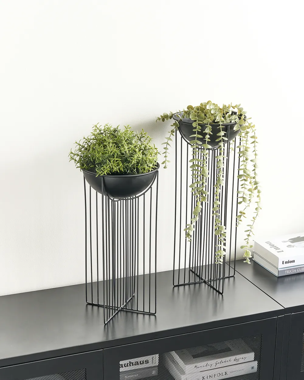 Zestaw 2 donic na nóżkach FICARIA 22 cm Metal Czarny