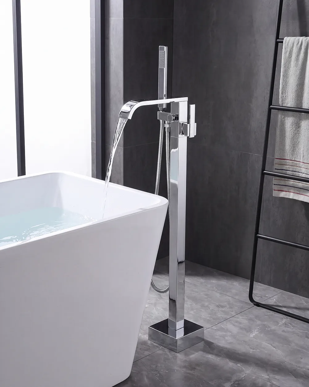 Freestanding Bathtub Faucet NIAGARA Silver_1151368
