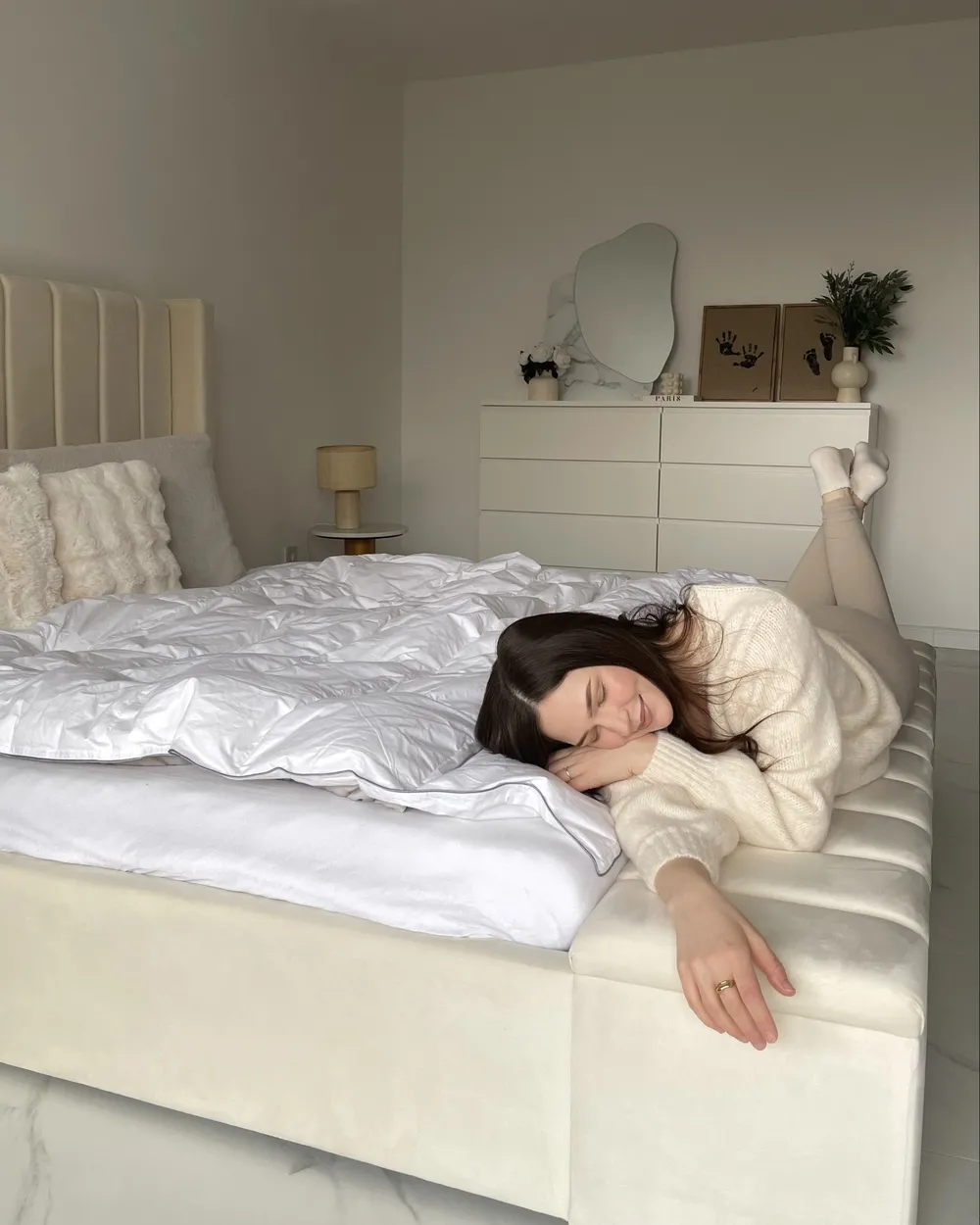 Bed with Storage Bench NOYERS Velvet Off-White 180 x 200 cm (EU Super King)_1056978