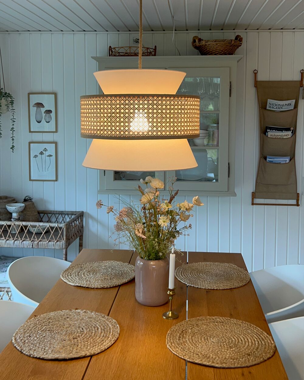 Pendant Lamp LUYANO Rattan Beige Beliani.no