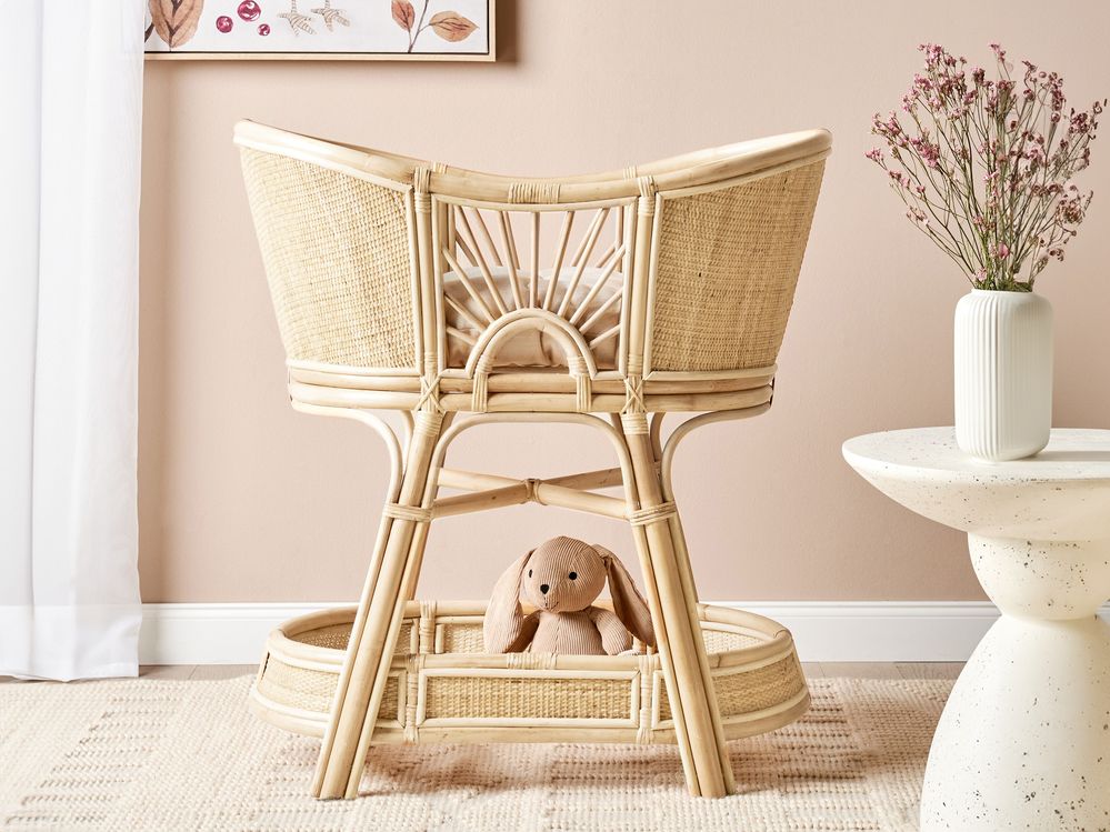 Baby rattan bassinet top