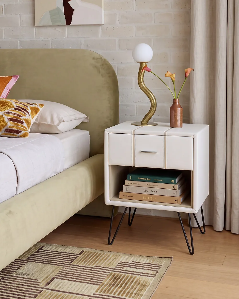 1 Drawer Bedside Table BETIN Faux Leather White_1177865