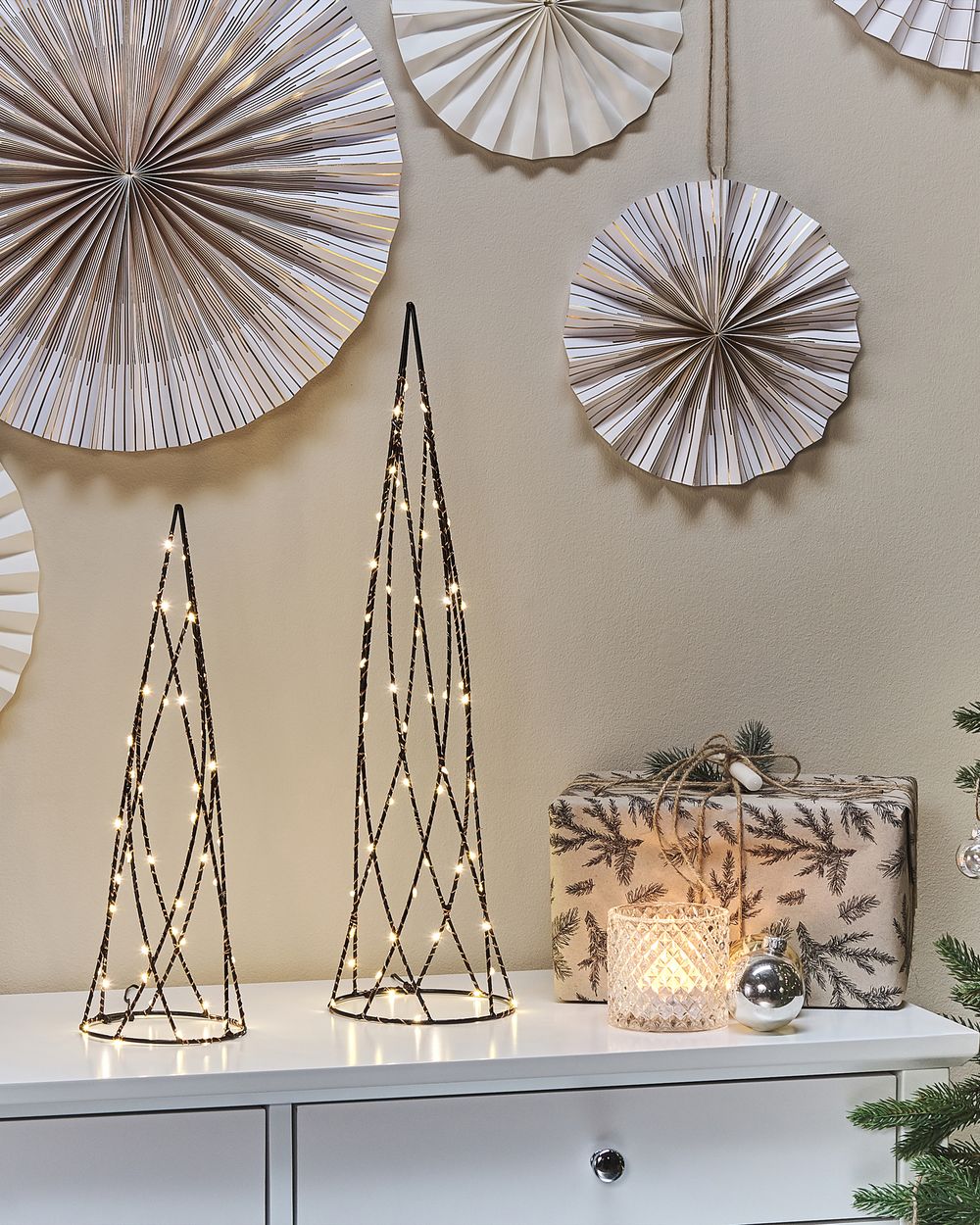 Set van 2 kerstdecoraties LED NEIDEN 52/38 cm Kerstboom Zilver