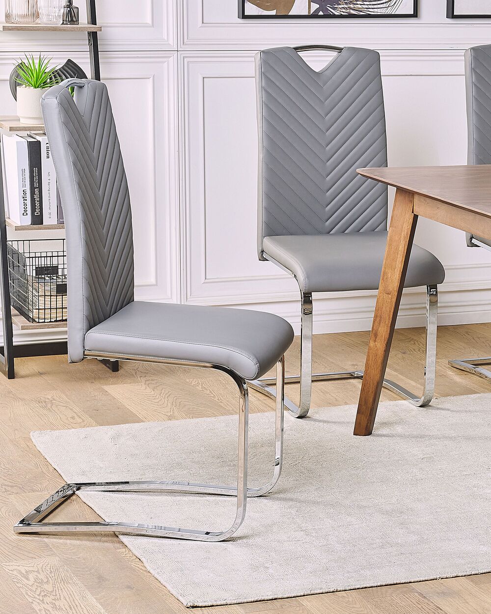 Conjunto de 2 sillas de comedor PICKNES Piel sintética Gris claro