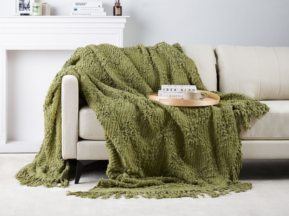 Cotton Blanket 220 x 240 cm Green VELLA Beliani.cz