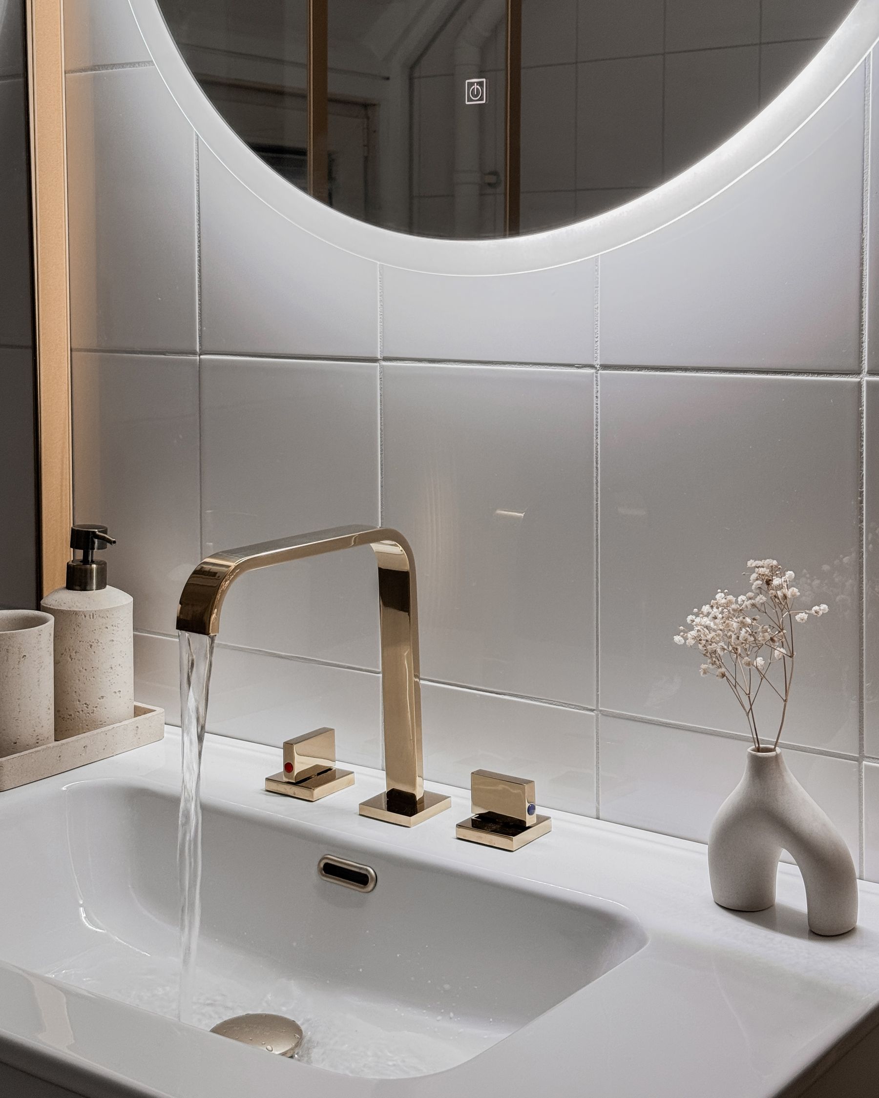 Bateria umywalkowa złota KAGERA_973744