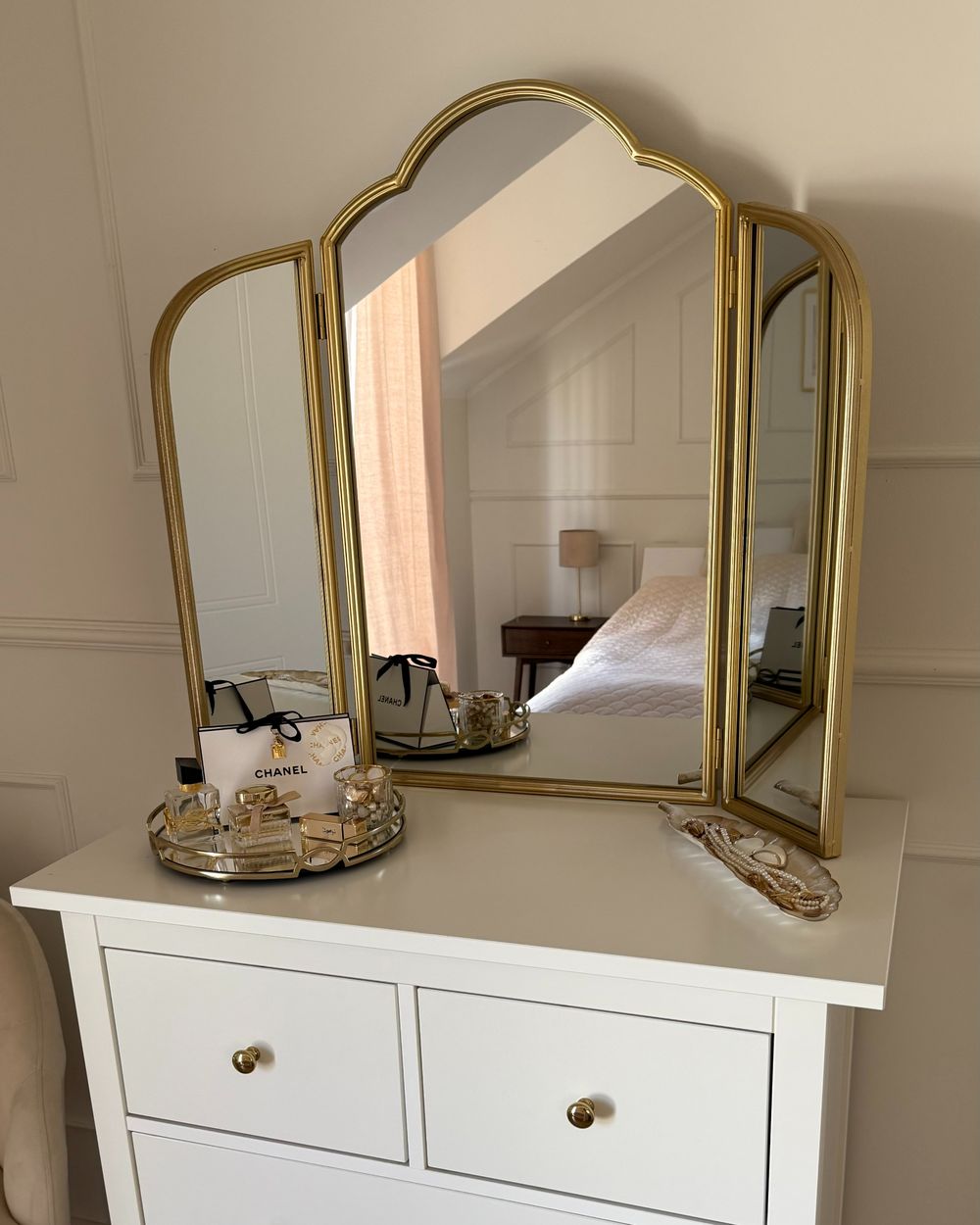 Dressing Table Mirror SAVILLY Gold - Beliani.cz