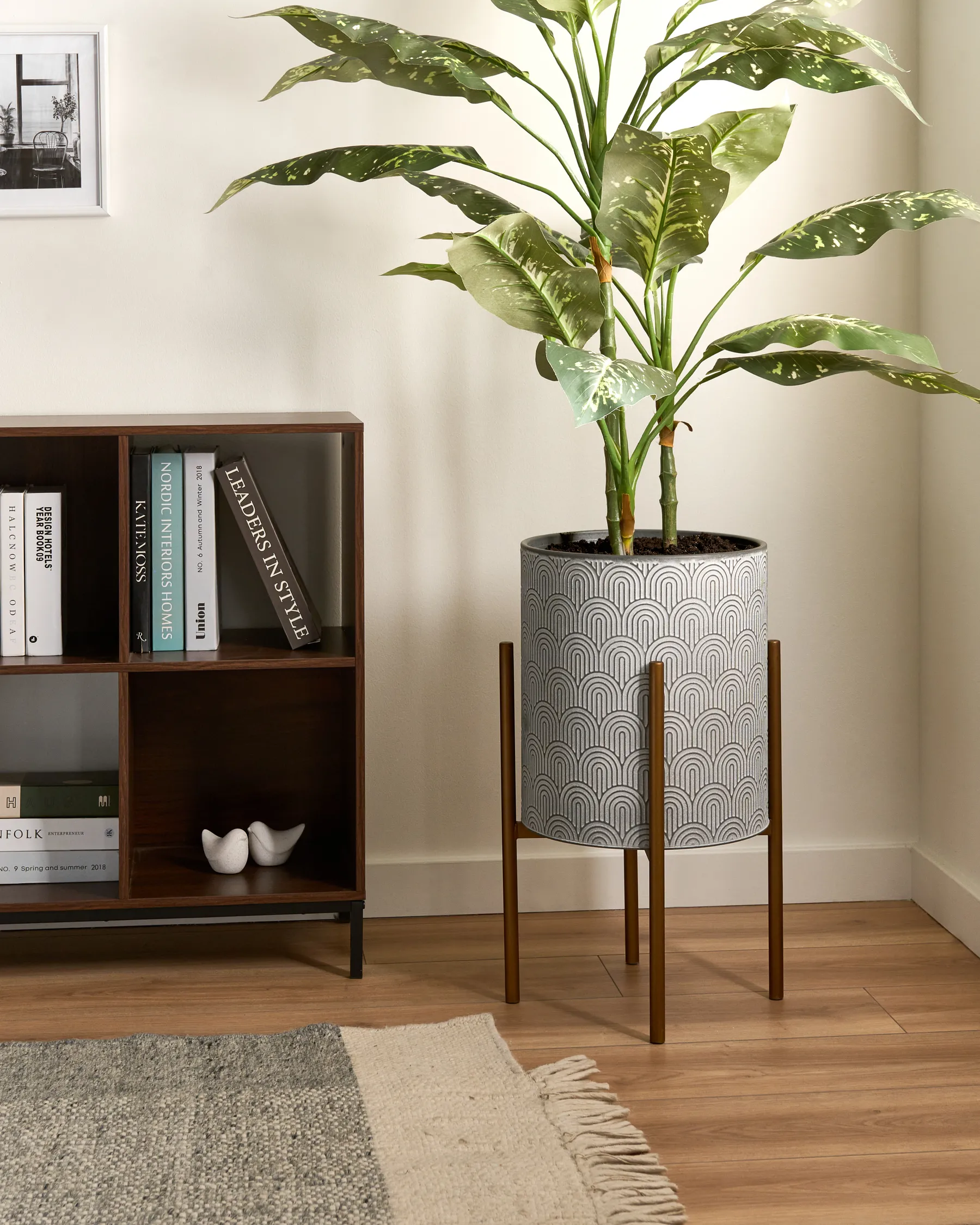 Elevated Plant Pot AUBRIETA 31 cm Metal Light Grey_1064650