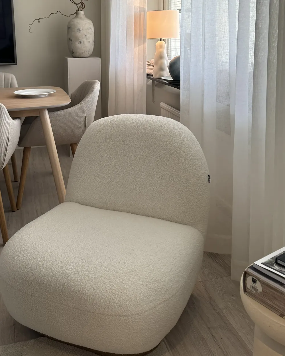 Armchair LOVIISA Boucle White_921425