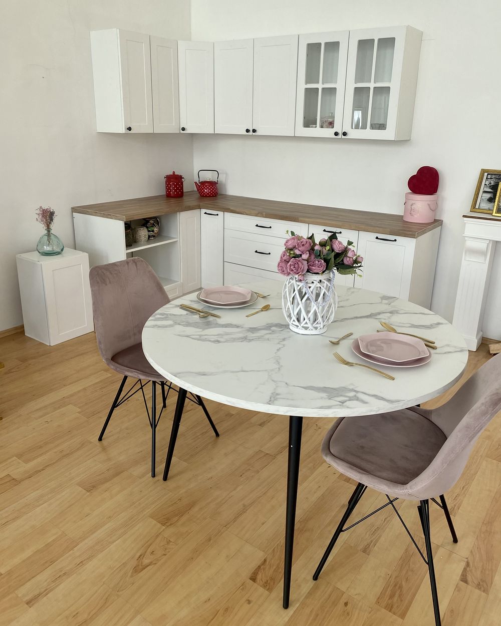 Round Dining Table 120 cm White Marble Effect with Black ODEON Beliani