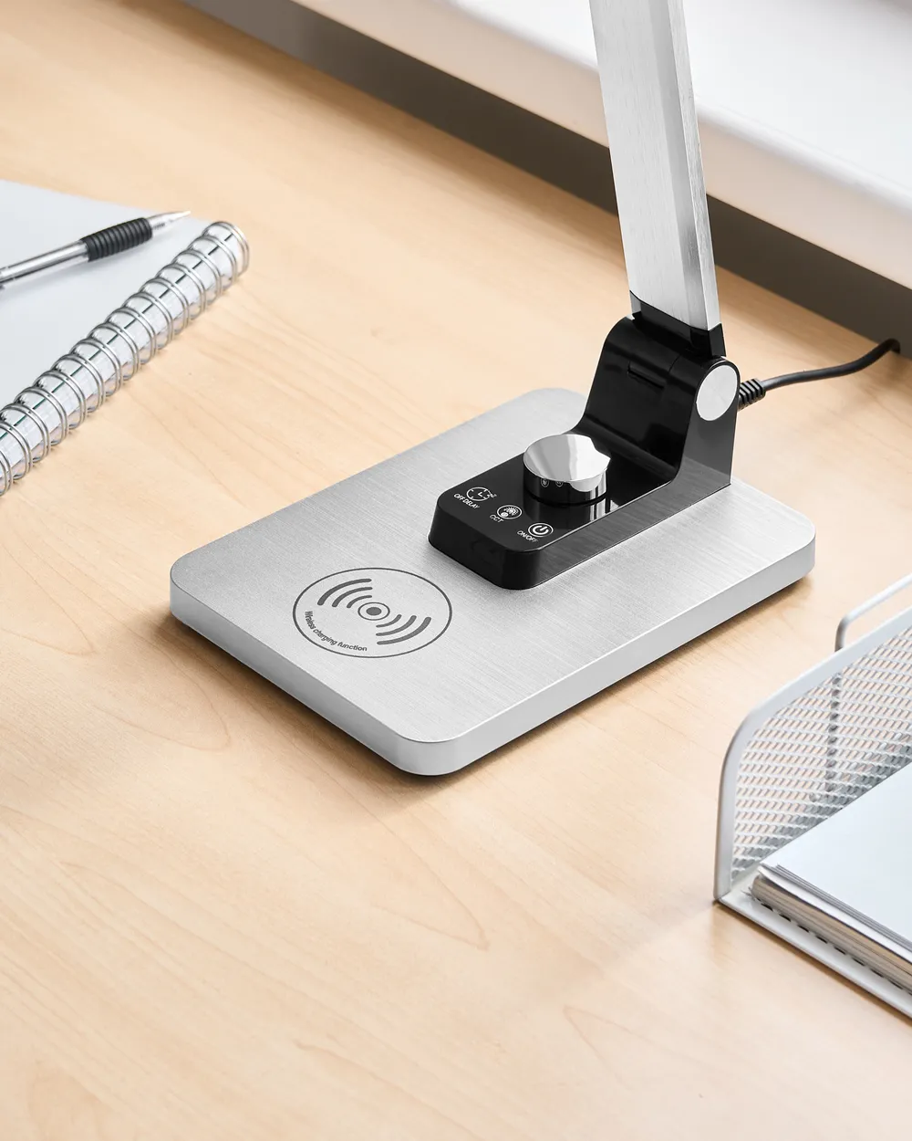 LED Desk Lamp ENIF with Wireless Charger Silver_1018849