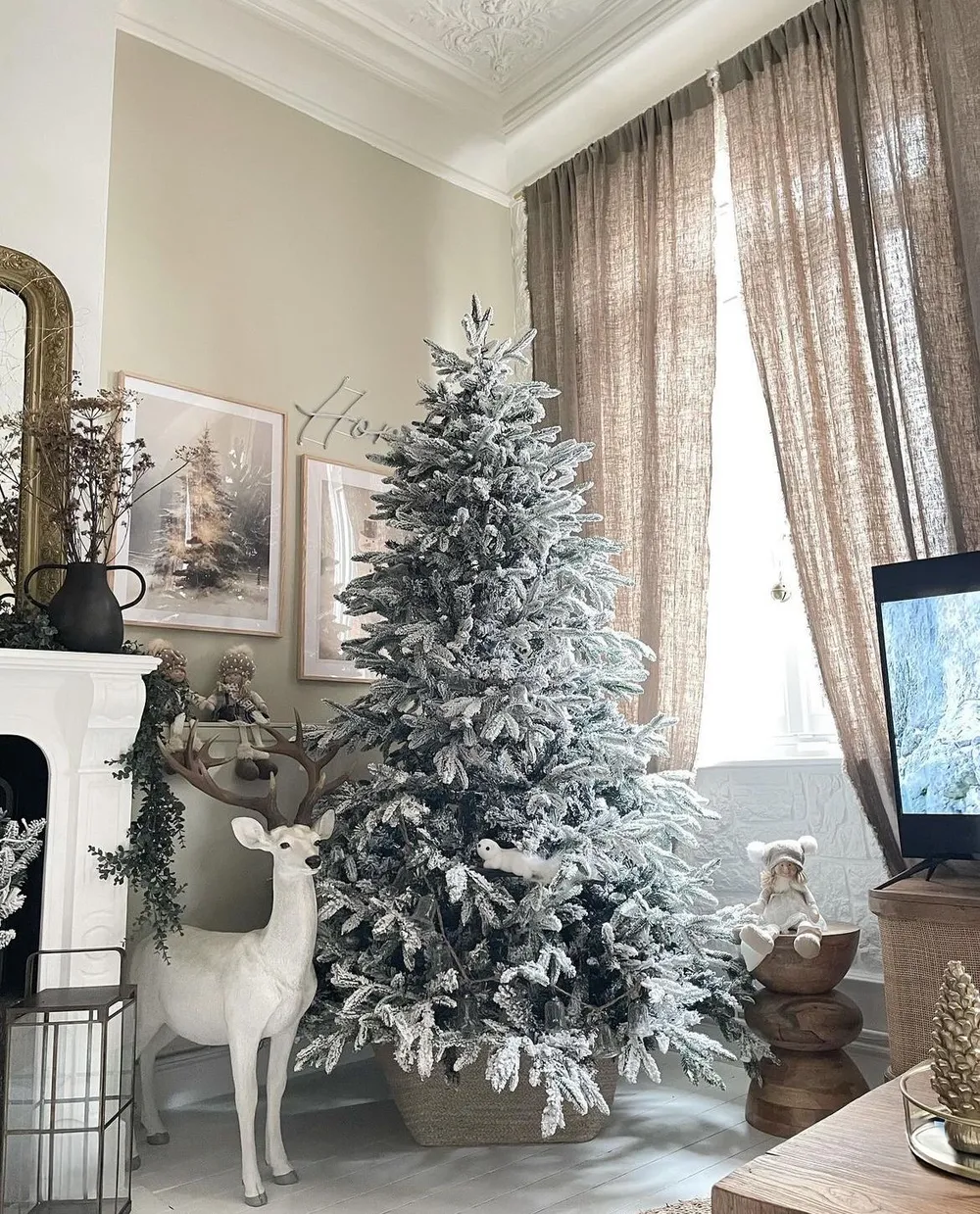 Beliani Set Di 2 Alberi Di Natale Decorativi In Metallo Nero Con Luci LED Bianco Caldo, Moderni Per Interni