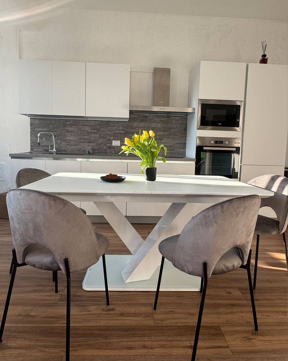 Extending Dining Table 160 200 x 90 cm White SALTUM Beliani