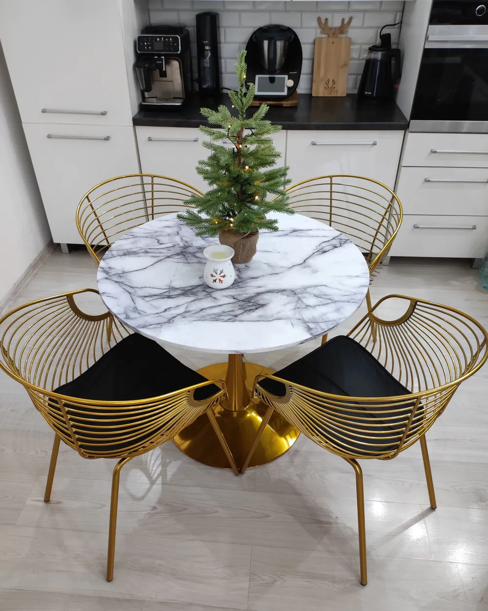 Dining Tables Up to 70 OFF Beliani