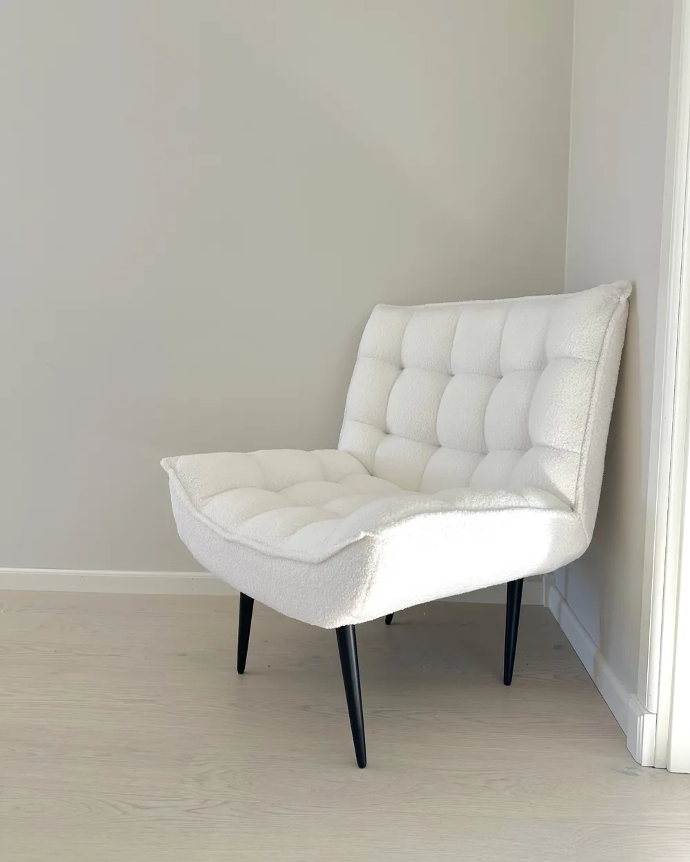 Armchair ALVESTA Boucle White_1034190