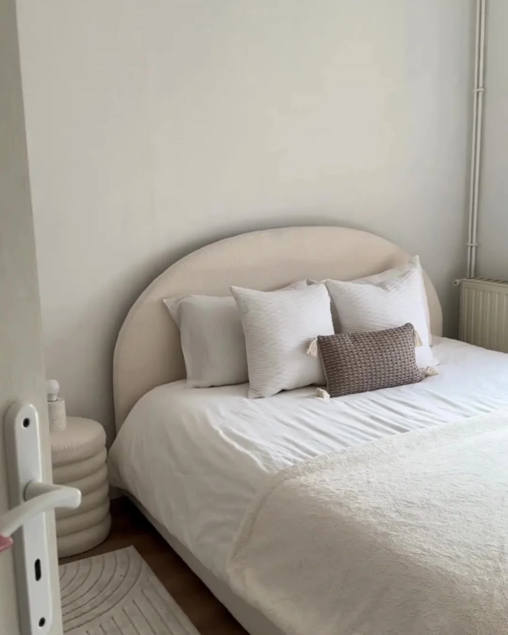 Bett mit Stauraum VAUCLUSE Stoff Beige 160 x 200 cm_992600