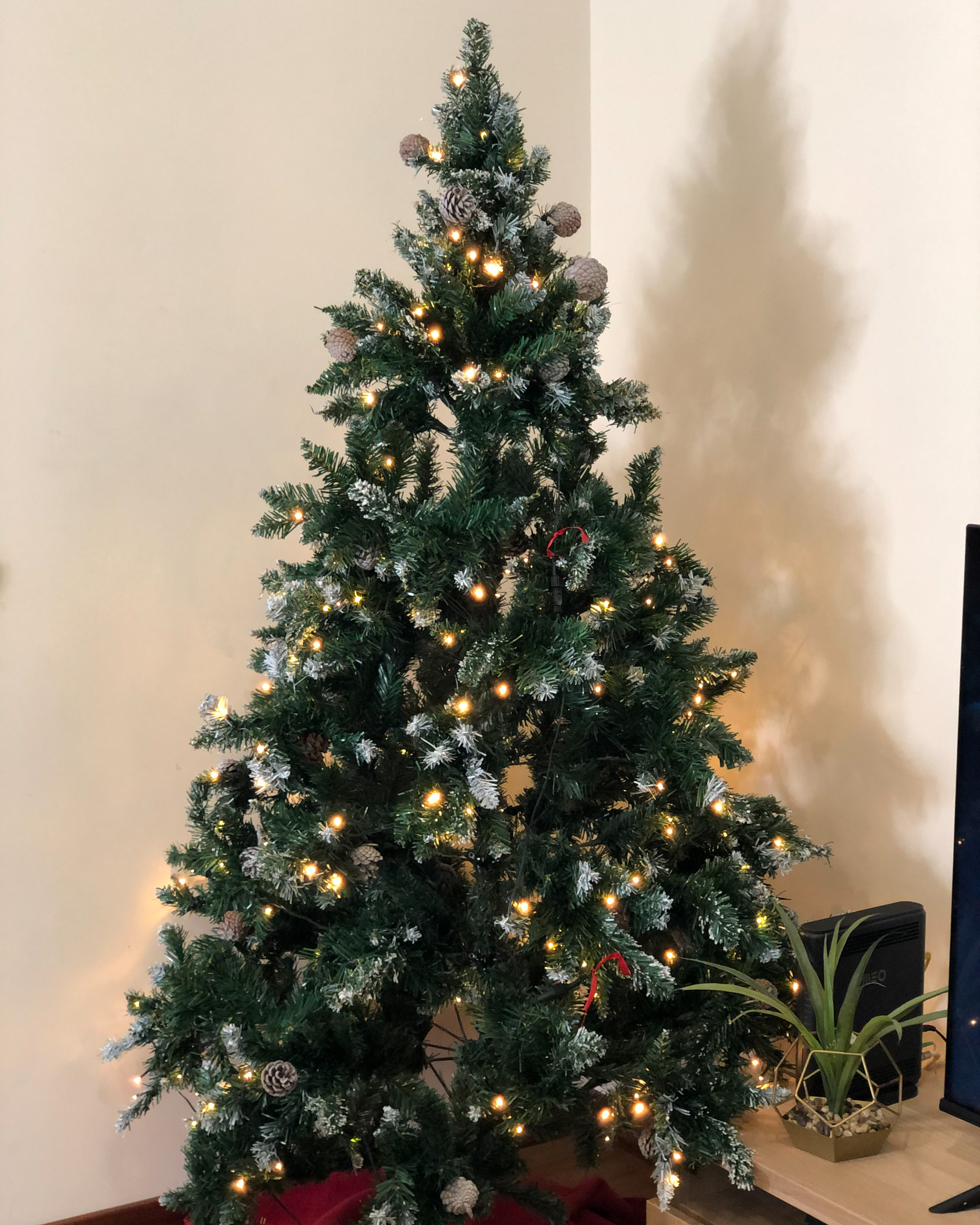 Frosted Christmas Tree Pre-Lit 180 cm Green PALOMAR _842860