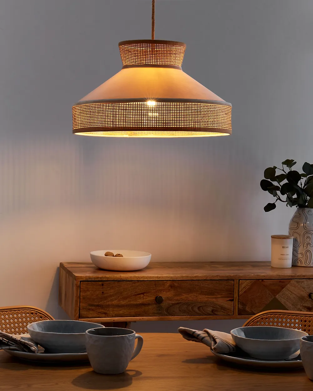Beliani Pendelleuchte Rattan, Natur/beige – Kolonialstil, Ø40 Cm, Kabellänge 120 Cm, Für E27