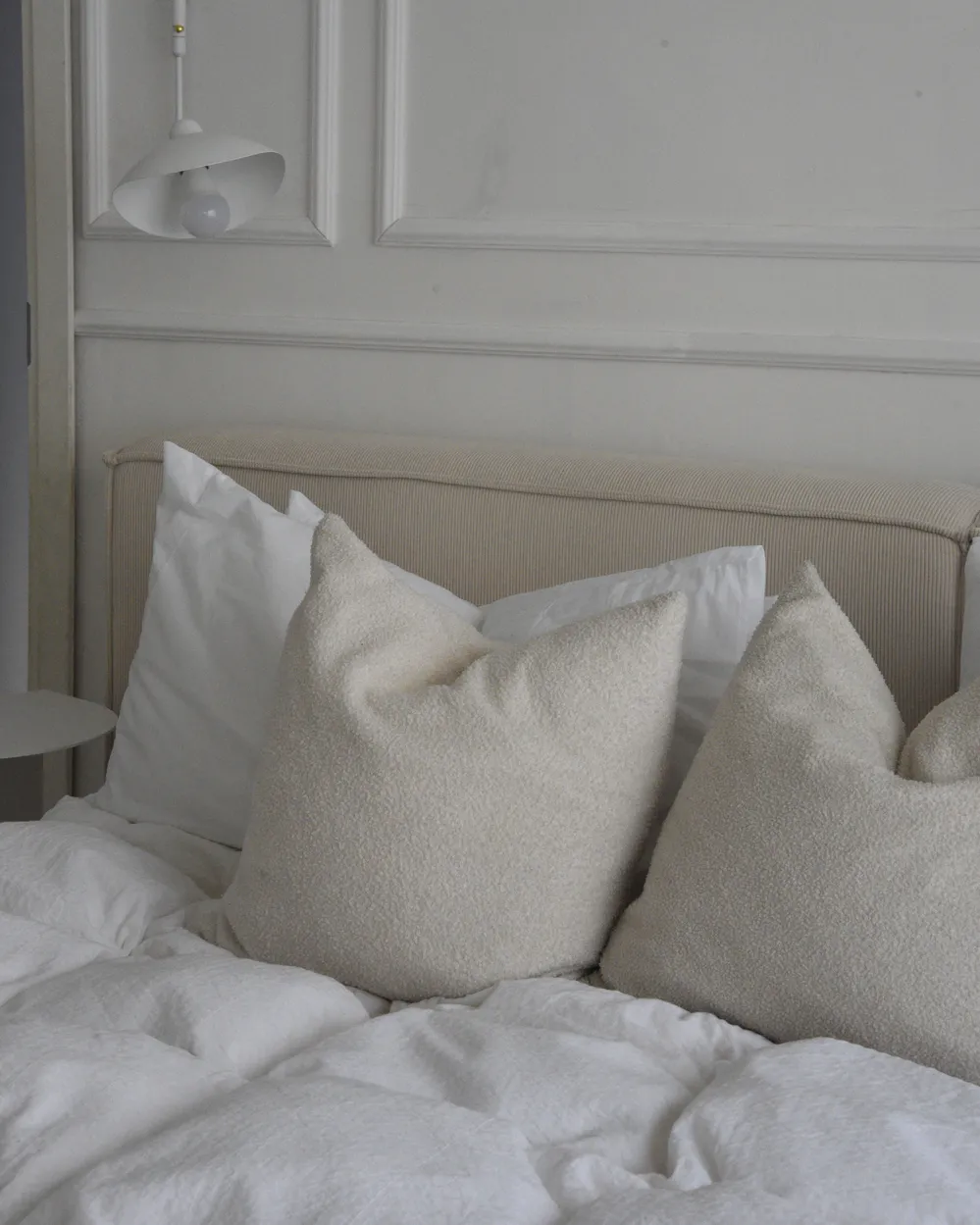 Bed Corduroy LINARDS 180 x 200 cm (EU Super King) Beige_953733