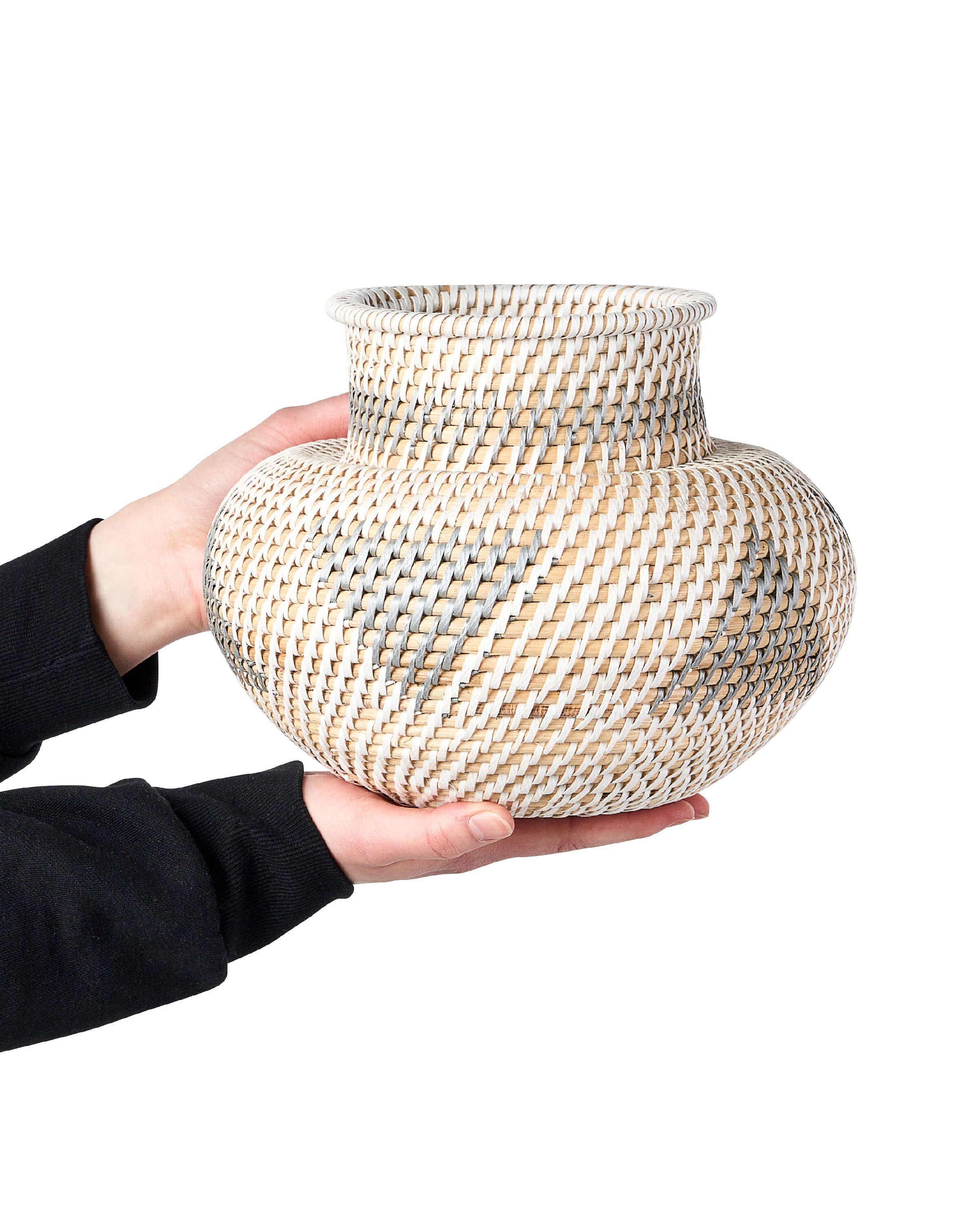 Rattan Hunde-Tagesbett – Handgewebt, Mit Kissen, Für Kleine Bis Mittlere Hunde