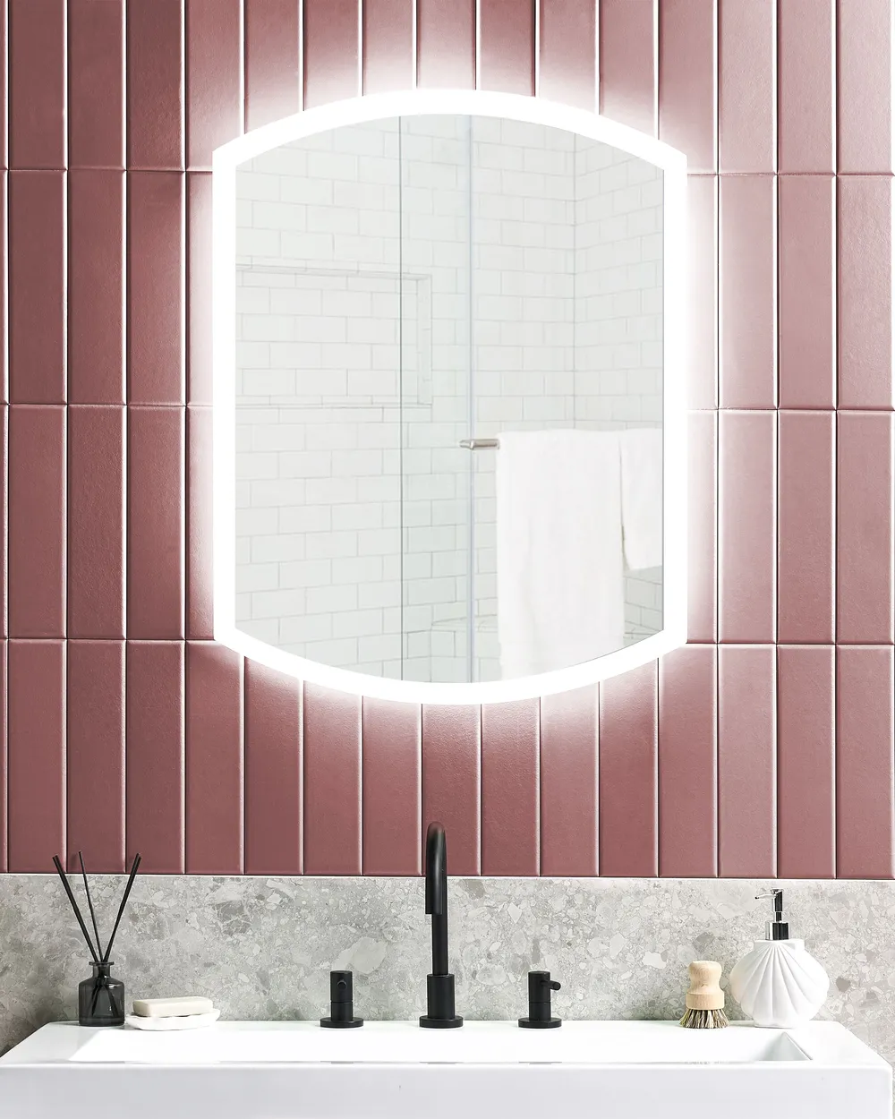 Lustro łazienkowe LED BEZIERS 60 cm 78 cm Srebrny