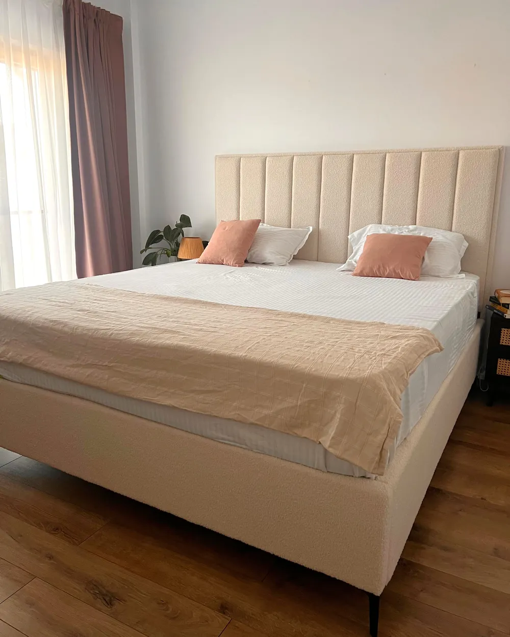 Ottoman Bed SEZANNE Boucle Off-White 180 x 200 cm (EU Super King)_1017428