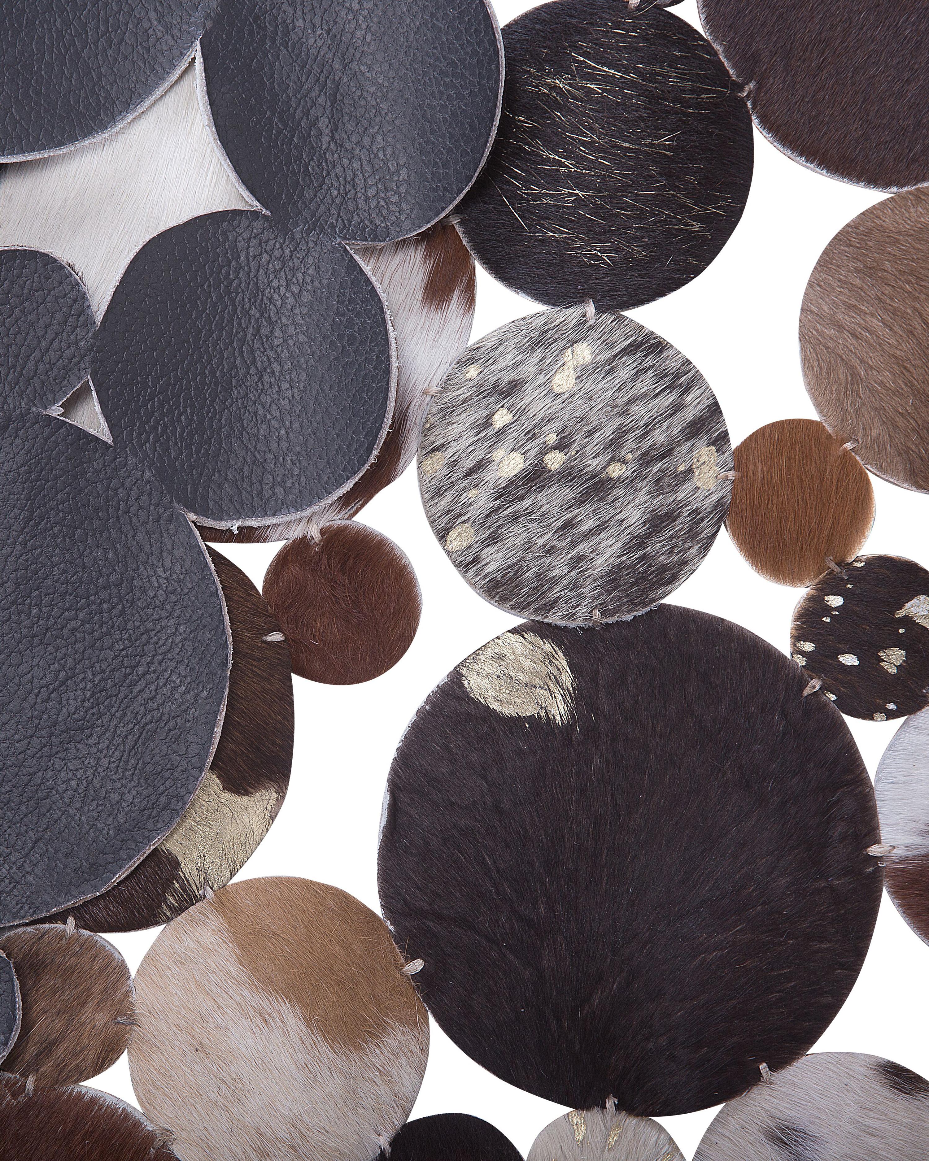 Round Cowhide Rug ⌀ 140 cm Multicolour SORGUN_721075