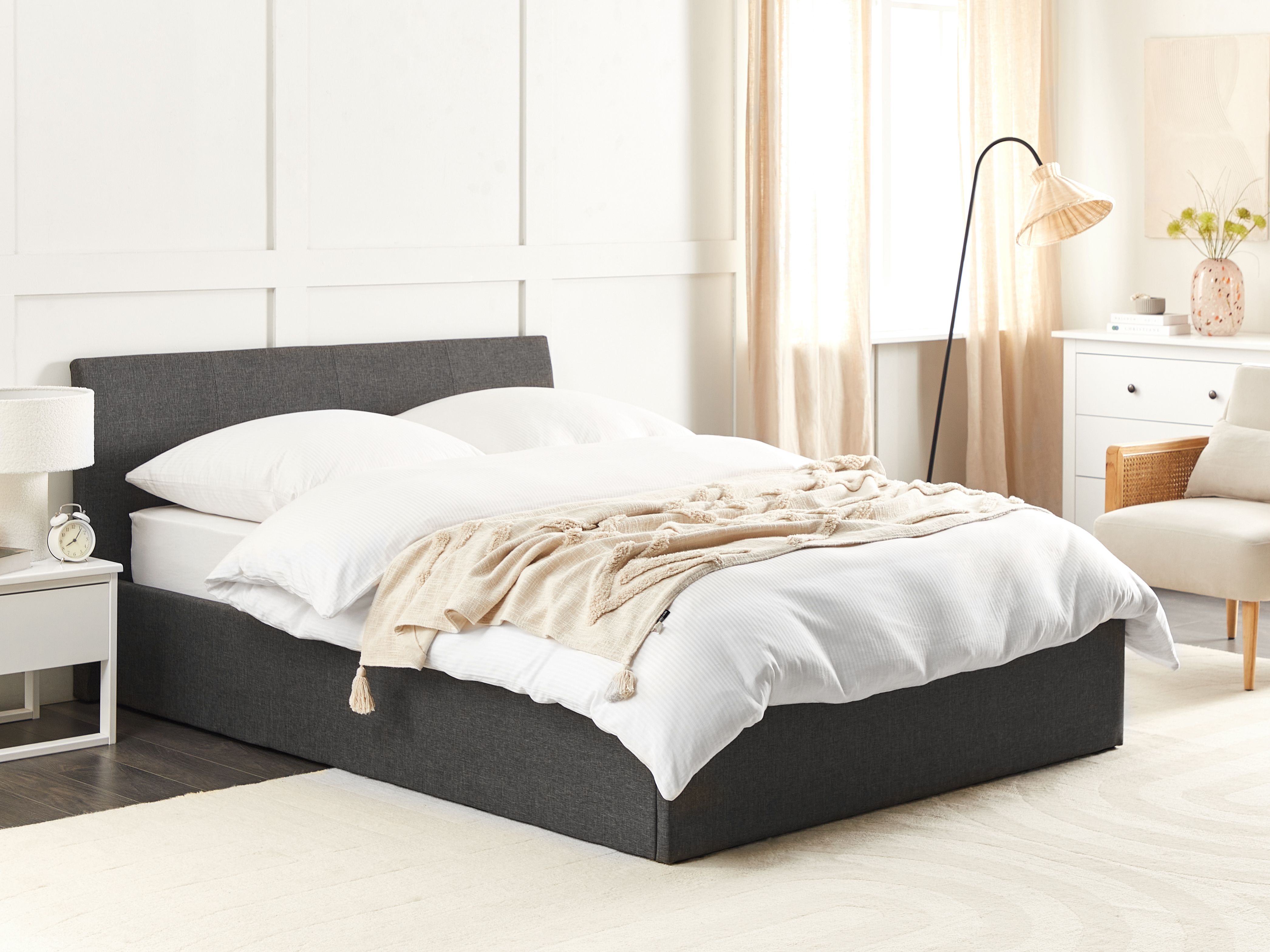 Bett Mit Stauraum Stoff ORBEY 140 X 200 Cm Grau Beliani de Bett Mit Stauraum Stoff ORBEY 140 X 200 Cm Grau Beliani de