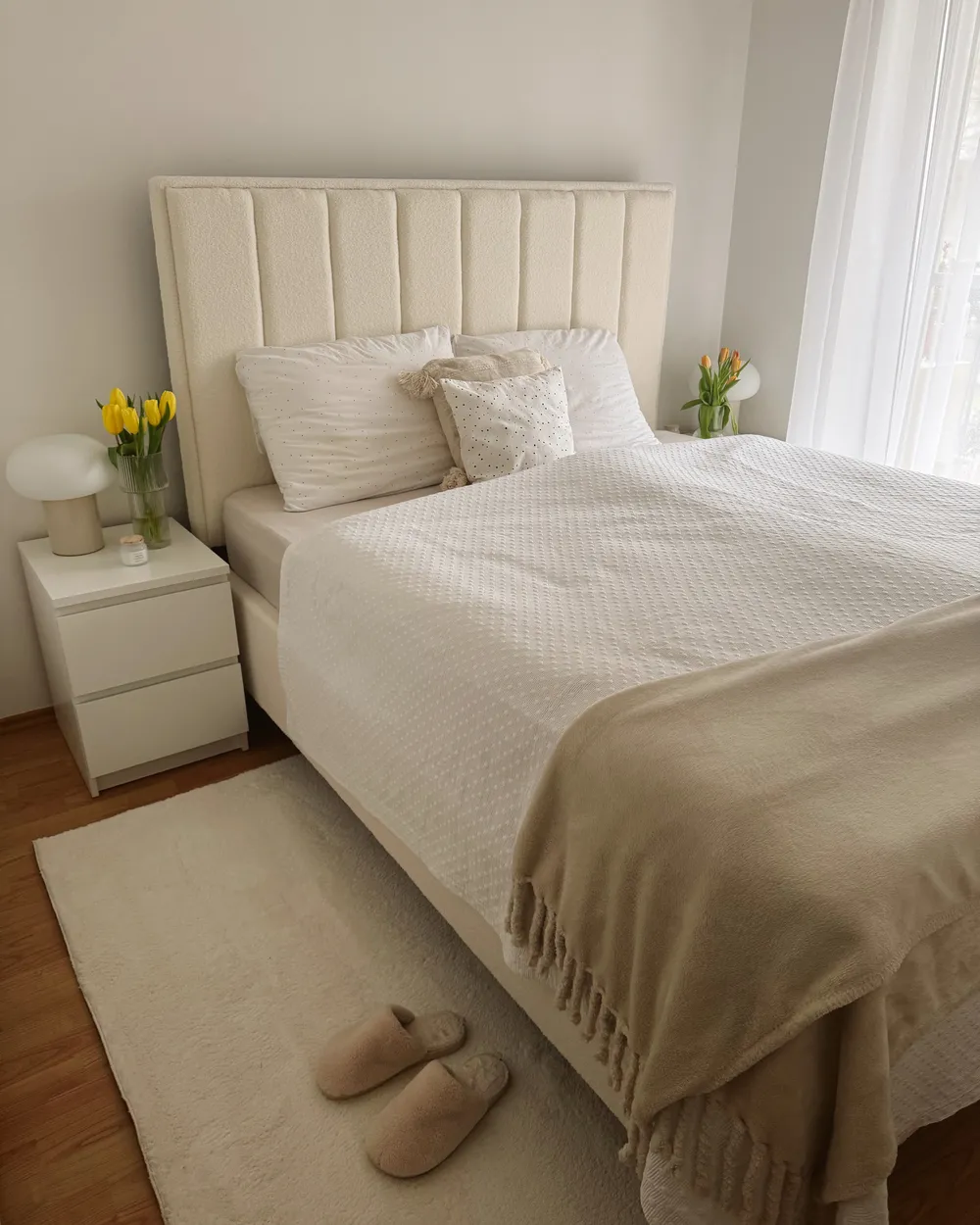 Ottoman Bed SEZANNE Boucle Off-White 160 x 200 cm (EU King Size)_973070