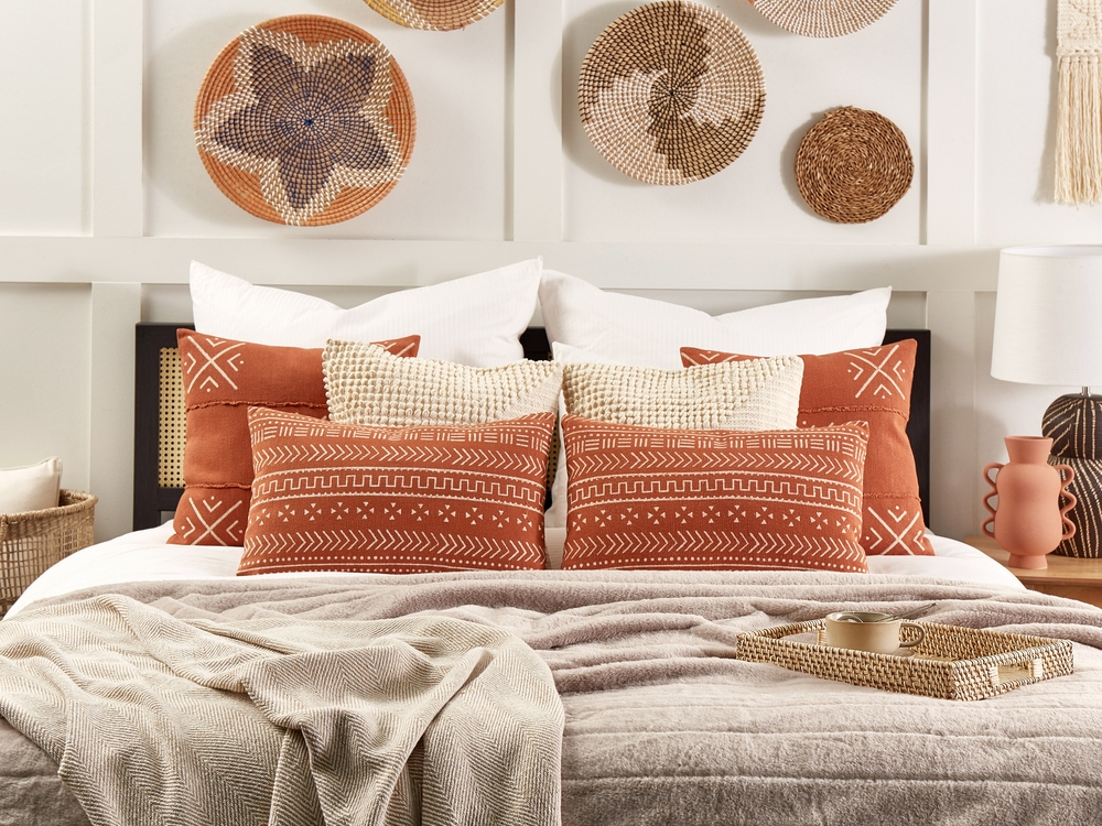 Set of 2 Cotton Cushions Geometric Pattern 35 x 55 cm Orange ORLAYA Beliani