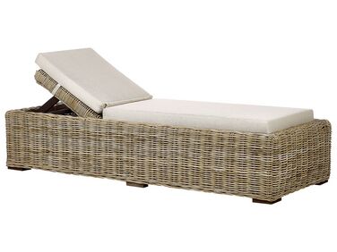 Chaise longue en rotin avec coussin taupe PALESE