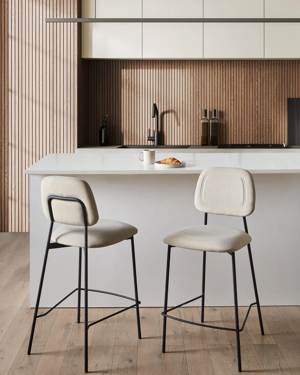 Set of 2 Bar Chairs DUETTE Velvet Light Beige