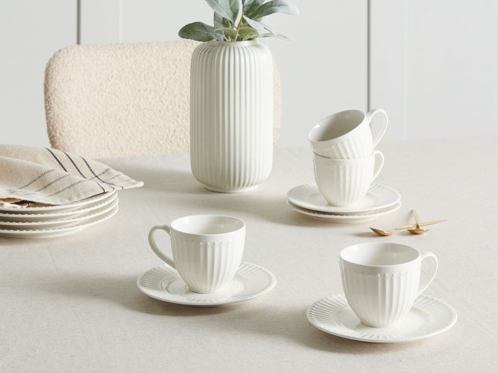 Tassen 4er Set mit Untertellern COWSLIP Porzellan Weiss