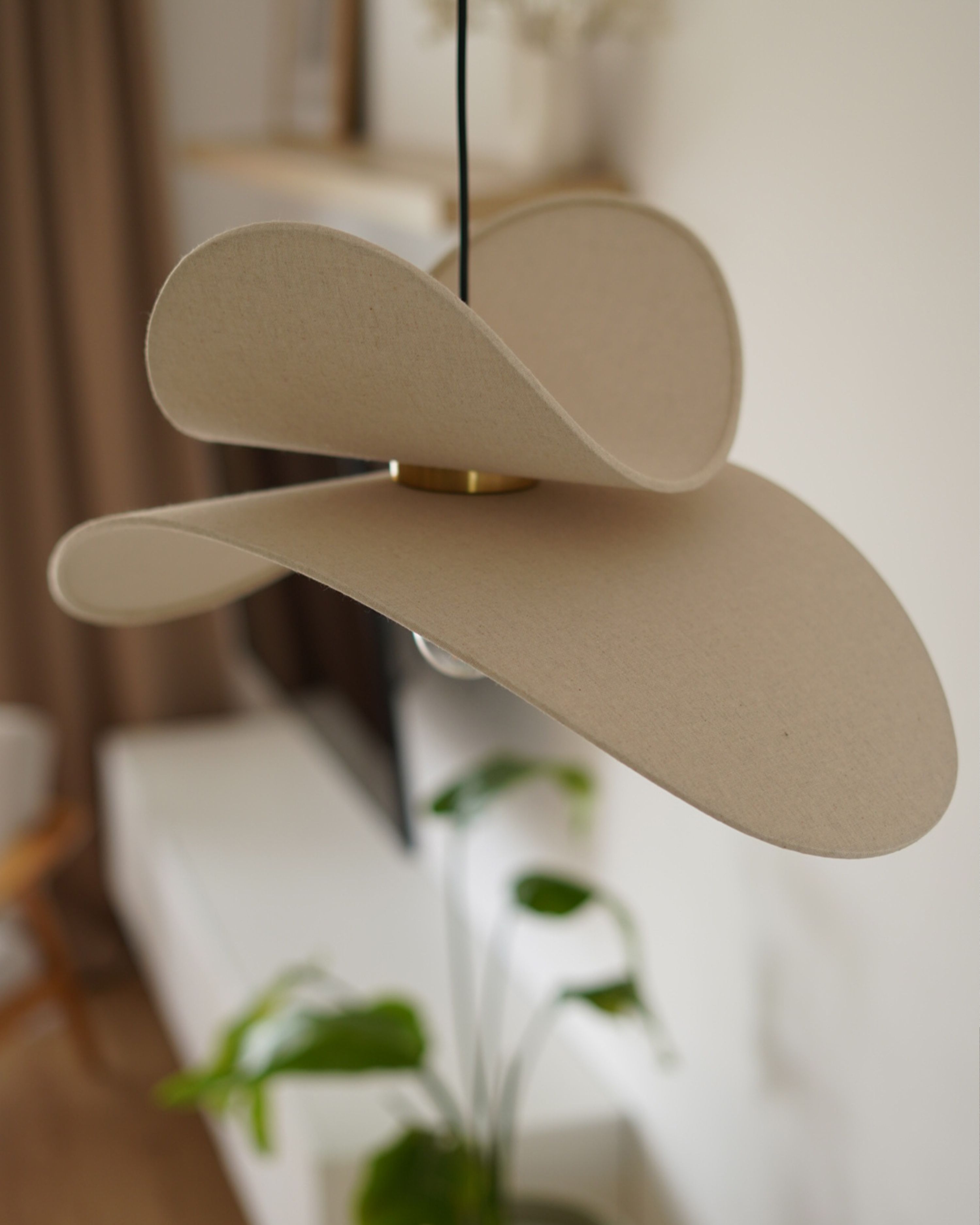 lampa-wisz-ca-mascota-len-syntetyczny-be-owy-beliani-pl