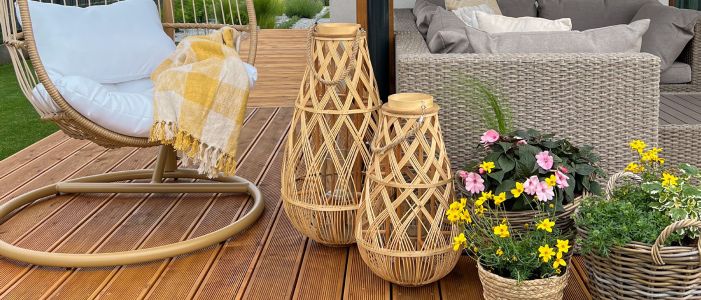 Lanterna Da Giardino In Legno Bianco E Vetro Arles VERDELOOK - 24x24x65 Cm, Decorazione Per Esterni E Interni